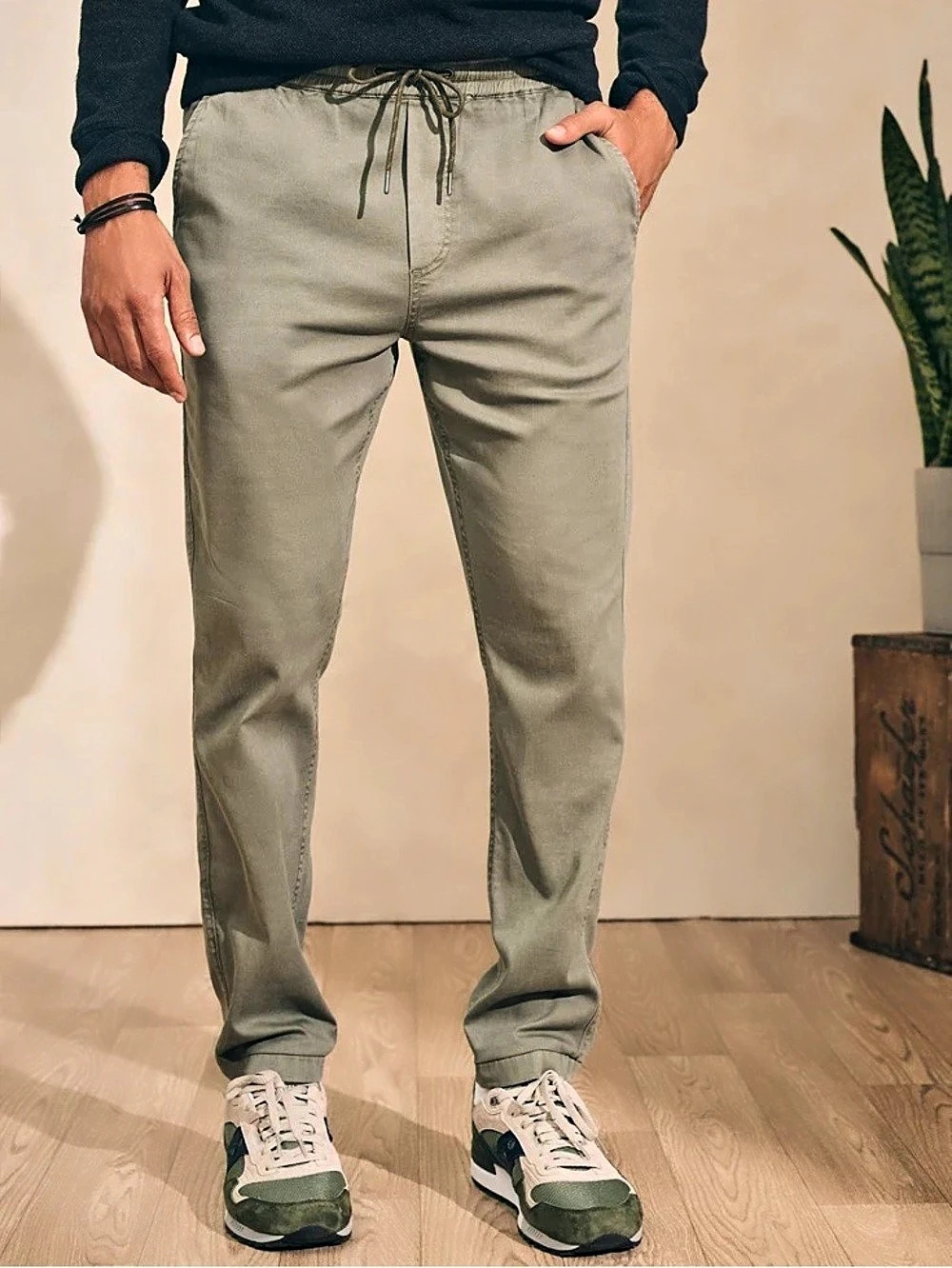 FAHERTY • men’s Essential drawstring pant in sage green Medium